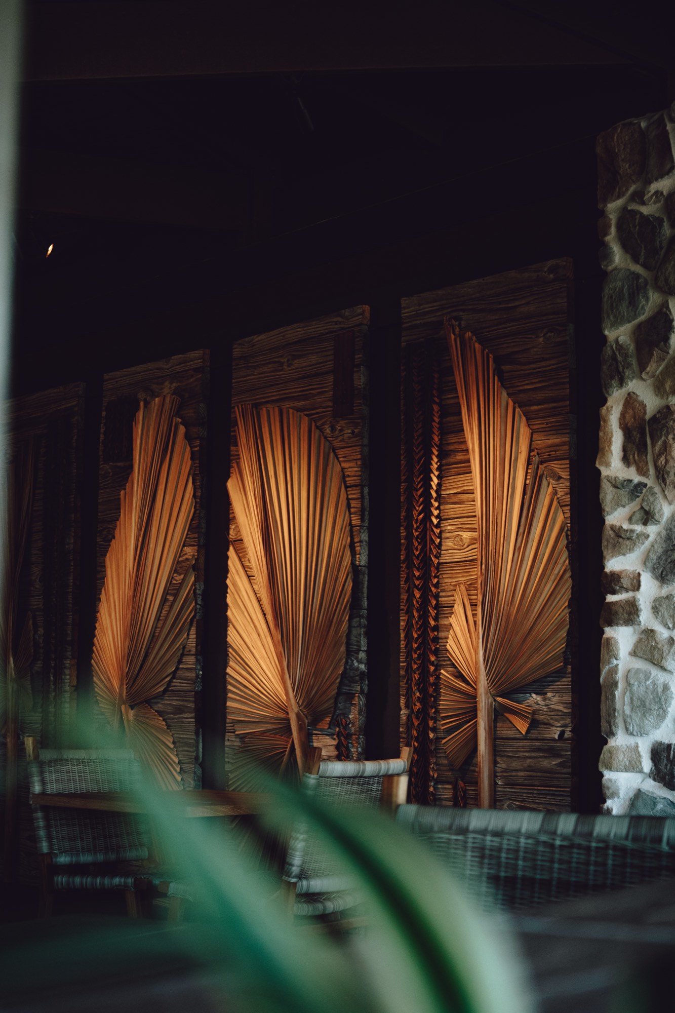 Palm-frond wall panels